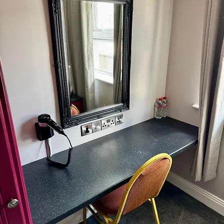Tralee Holiday Lodge Hotel *